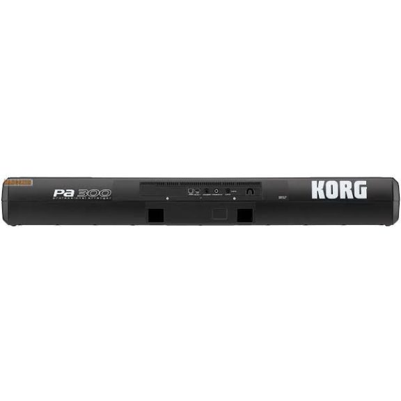 Korg PA-300 szintetizátor +Ajándék X-állvány!